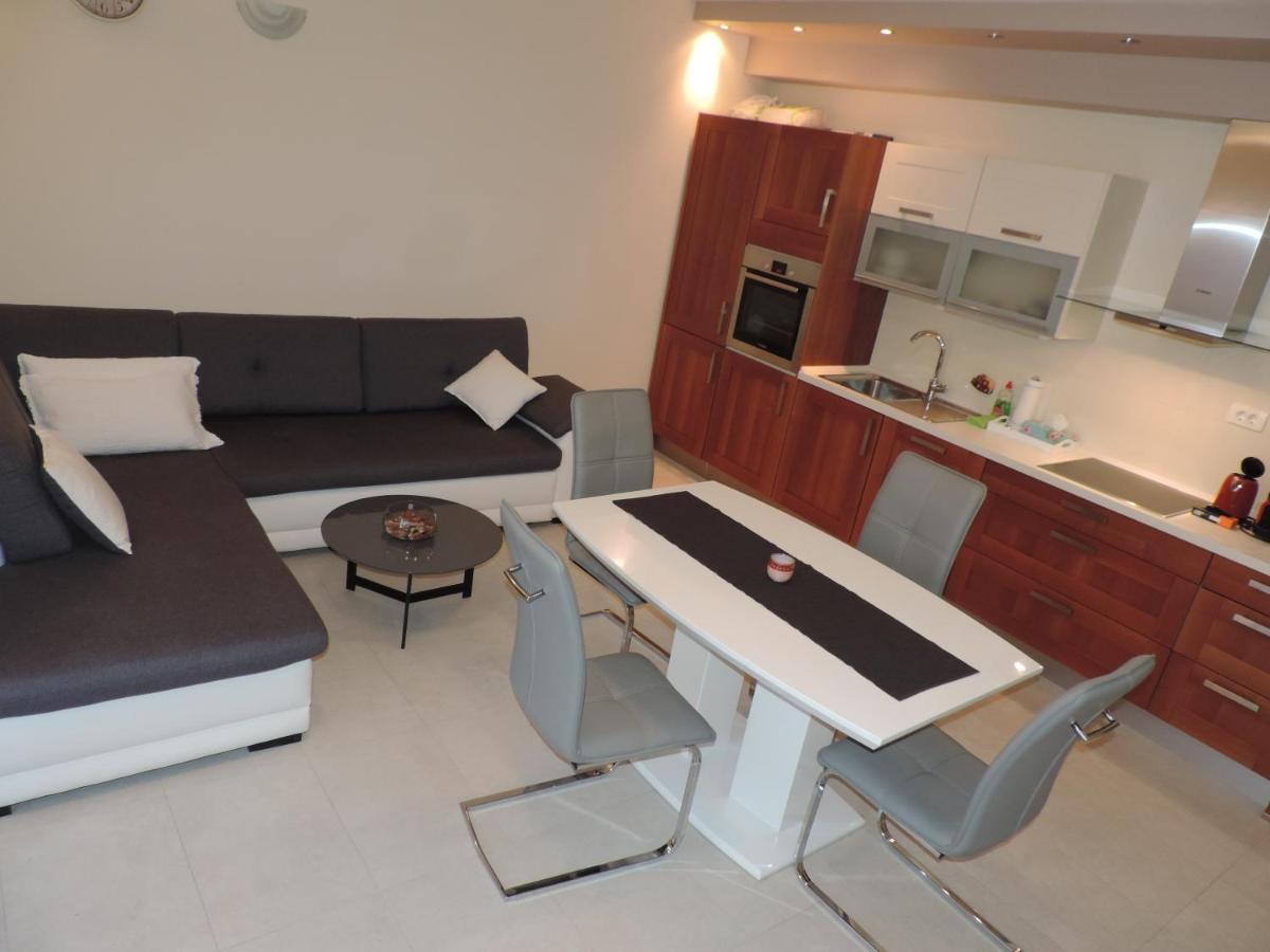 4Me Apartments Vranjic Luaran gambar